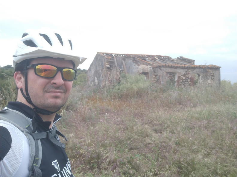 IMG 20210425 102508532 BURST000 COVER TOP